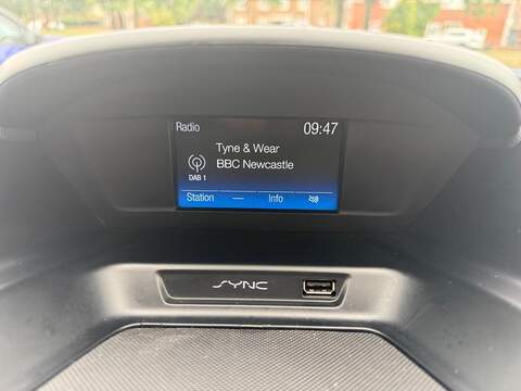 Ford Kuga 2.0 TDCi EcoBlue Zetec SUV 5dr Diesel Powershift AWD Euro 6 (s/s) (150 ps) - U80586