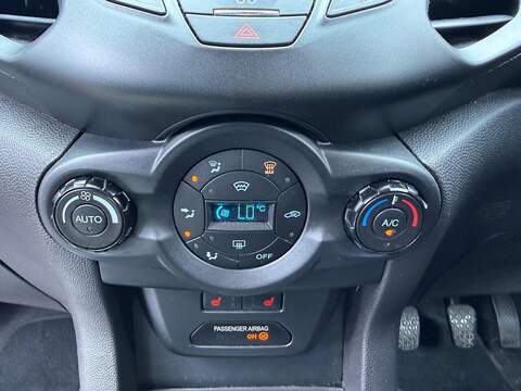 Ford EcoSport 1.0T EcoBoost Zetec SUV 5dr Petrol Manual 2WD Euro 6 (s/s) (125 ps) - U80589