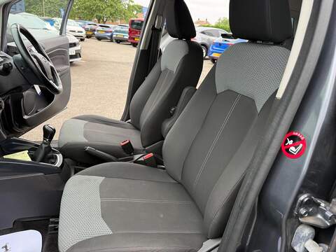 Ford EcoSport 1.0T EcoBoost Zetec SUV 5dr Petrol Manual 2WD Euro 6 (s/s) (125 ps) - U80589