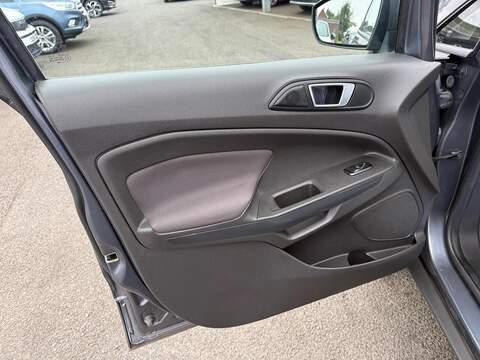 Ford EcoSport 1.0T EcoBoost Zetec SUV 5dr Petrol Manual 2WD Euro 6 (s/s) (125 ps) - U80589