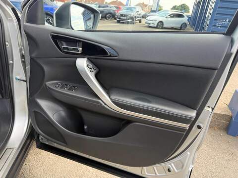 Mitsubishi Eclipse Cross 1.5T GPF 3 SUV 5dr Petrol CVT Euro 6 (s/s) (163 ps) - U80597