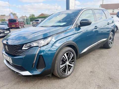 Peugeot 5008 MG HS Excite SUV 1 Automatic Petrol
