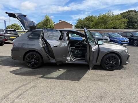 Vauxhall Astra 1.2 Turbo GS Sports Tourer Euro 6 (s/s) 5dr - U80607