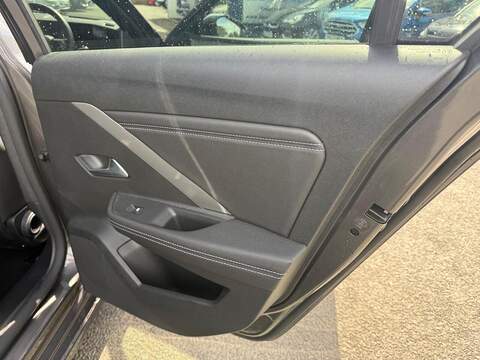 Vauxhall Astra 1.2 Turbo GS Sports Tourer Euro 6 (s/s) 5dr - U80607