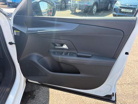 Vauxhall Mokka Electric 50kWh Ultimate Auto 5dr - U80608
