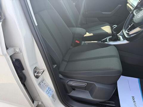 Volkswagen T-Roc 1.5 TSI Life Euro 6 (s/s) 5dr - U80609