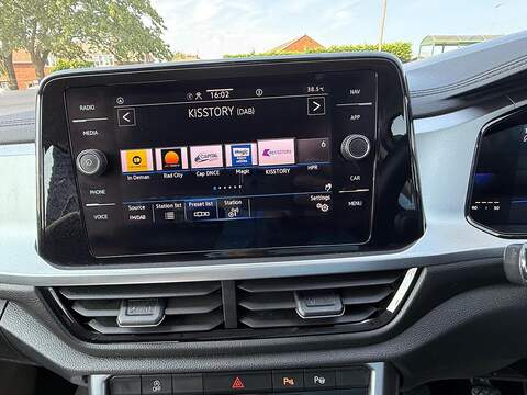 Volkswagen T-Roc 1.5 TSI Life Euro 6 (s/s) 5dr - U80609