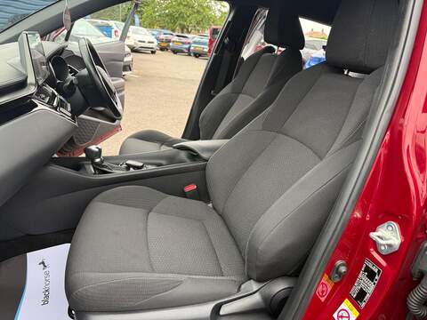 Toyota C-HR 1.8 VVT-h Icon SUV 5dr Petrol Hybrid CVT Euro 6 (s/s) (122 ps) - U80612