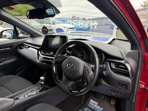 Toyota C-HR 1.8 VVT-h Icon SUV 5dr Petrol Hybrid CVT Euro 6 (s/s) (122 ps) - U80612