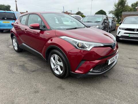 Toyota C-HR 1.8 VVT-h Icon SUV 5dr Petrol Hybrid CVT Euro 6 (s/s) (122 ps) - U80612