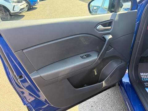Renault Captur 1.2 TCe evolution Euro 6 (s/s) 5dr - U80613