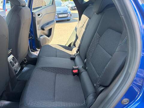 Renault Captur 1.2 TCe evolution Euro 6 (s/s) 5dr - U80613