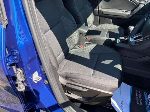 Renault Captur 1.2 TCe evolution Euro 6 (s/s) 5dr - U80613