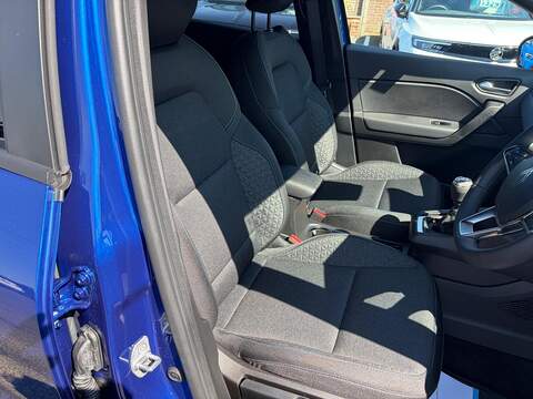Renault Captur 1.2 TCe evolution Euro 6 (s/s) 5dr - U80613