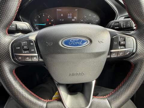 Ford Focus 1.0T EcoBoost MHEV ST-Line DCT Euro 6 (s/s) 5dr - U80616