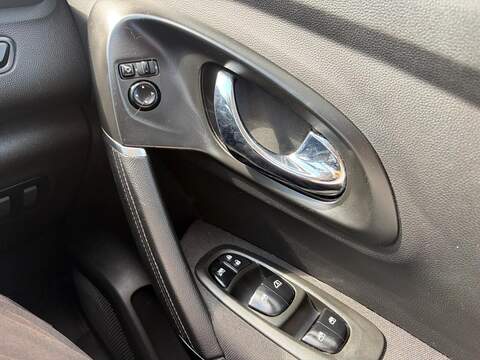 Renault Kadjar 1.5 dCi Dynamique Nav SUV 5dr Diesel Manual Euro 6 (s/s) (110 ps) - U80621