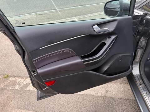 Ford Fiesta TDCi Vignale Hatchback 1.5 Manual Diesel - U80622