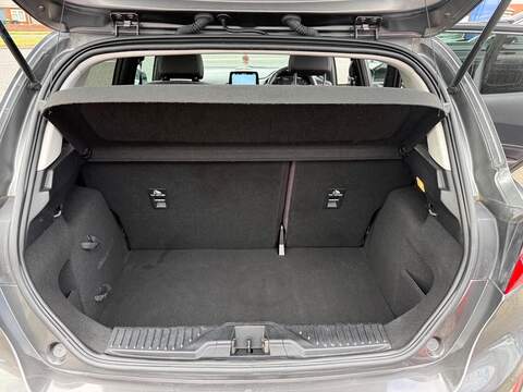 Ford Fiesta TDCi Vignale Hatchback 1.5 Manual Diesel - U80622