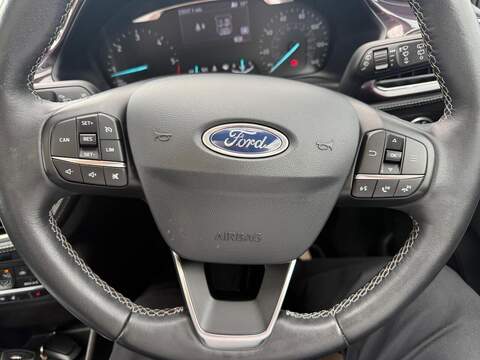 Ford Fiesta TDCi Vignale Hatchback 1.5 Manual Diesel - U80622
