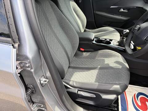 Peugeot 208 1.2 PureTech Allure Euro 6 (s/s) 5dr - U80630