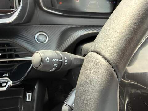 Peugeot 208 1.2 PureTech Allure Euro 6 (s/s) 5dr - U80630