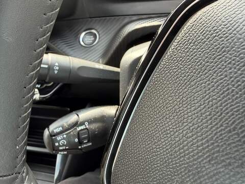 Peugeot 208 1.2 PureTech Allure Euro 6 (s/s) 5dr - U80630