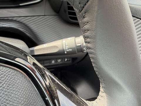 Peugeot 208 1.2 PureTech Allure Euro 6 (s/s) 5dr - U80630