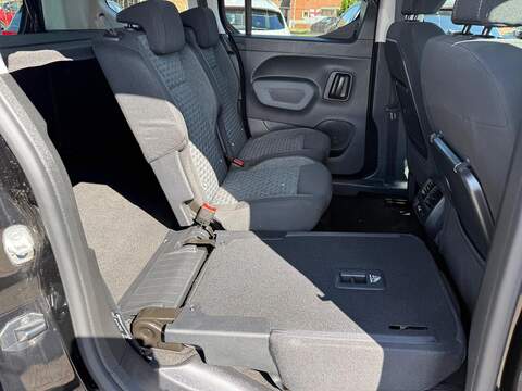 Peugeot e-Rifter 52kWh GT Standard MPV Auto 5dr (11kW Charger) - U80631