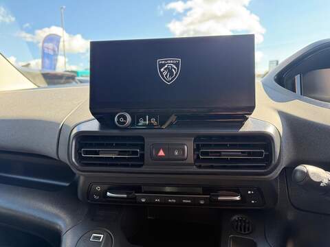 Peugeot e-Rifter 52kWh GT Standard MPV Auto 5dr (11kW Charger) - U80631