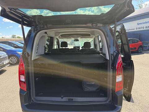 Peugeot e-Rifter 52kWh GT Standard MPV Auto 5dr (11kW Charger) - U80631