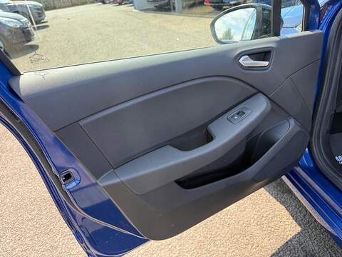 Renault Clio 1.0 TCe evolution Euro 6 (s/s) 5dr - U80633