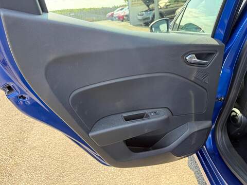 Renault Clio 1.0 TCe evolution Euro 6 (s/s) 5dr - U80633