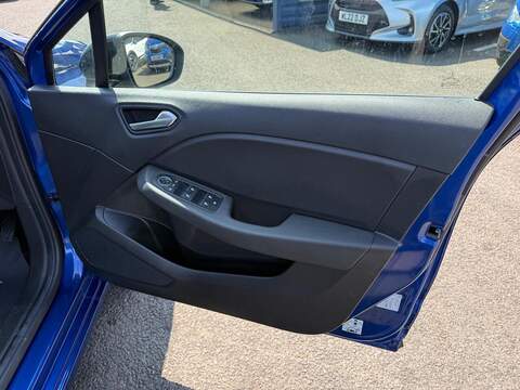 Renault Clio 1.0 TCe evolution Euro 6 (s/s) 5dr - U80633