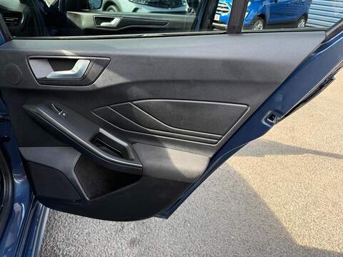 Ford Focus 1.0T EcoBoost ST-Line X Euro 6 (s/s) 5dr - U80635
