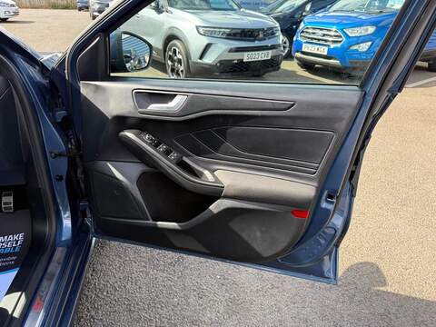 Ford Focus 1.0T EcoBoost ST-Line X Euro 6 (s/s) 5dr - U80635