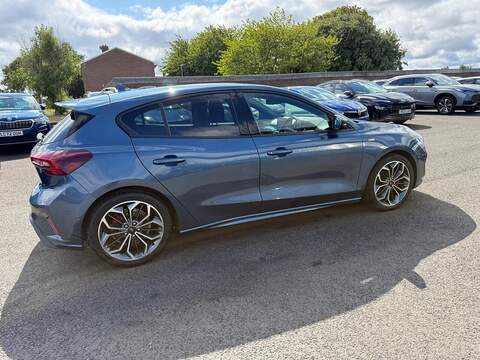 Ford Focus 1.0T EcoBoost ST-Line X Euro 6 (s/s) 5dr - U80635