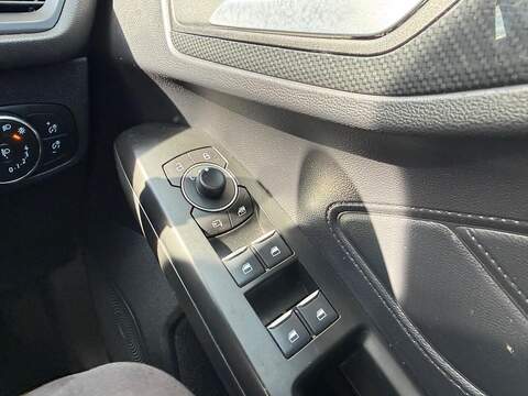 Ford Focus 1.0T EcoBoost ST-Line X Euro 6 (s/s) 5dr - U80635