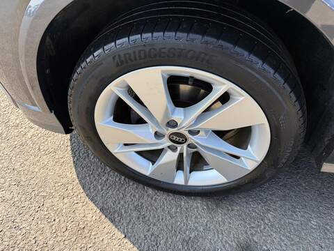 Audi Q2 1.5 TFSI CoD 35 S line Euro 6 (s/s) 5dr - U80639
