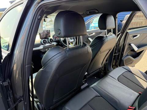 Audi Q2 1.5 TFSI CoD 35 S line Euro 6 (s/s) 5dr - U80639