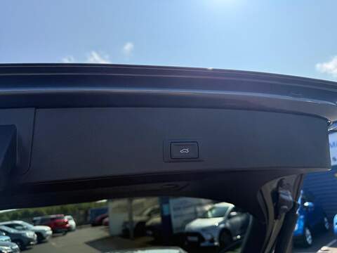 Audi Q2 1.5 TFSI CoD 35 S line Euro 6 (s/s) 5dr - U80639