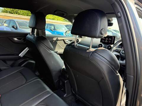 Audi Q2 1.5 TFSI CoD 35 S line Euro 6 (s/s) 5dr - U80639