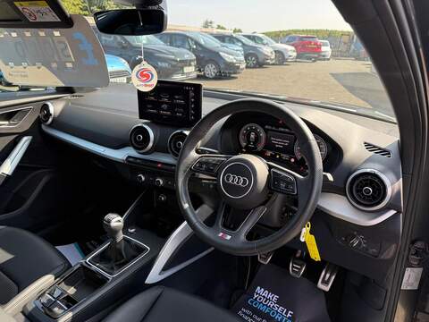 Audi Q2 1.5 TFSI CoD 35 S line Euro 6 (s/s) 5dr - U80639