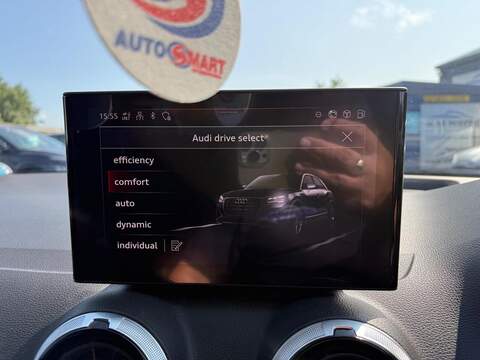 Audi Q2 1.5 TFSI CoD 35 S line Euro 6 (s/s) 5dr - U80639