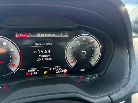 Audi Q2 1.5 TFSI CoD 35 S line Euro 6 (s/s) 5dr - U80639