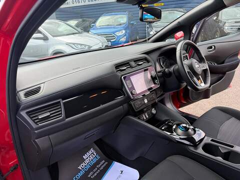 Nissan Leaf 39kWh N-Connecta Auto 5dr - U80667
