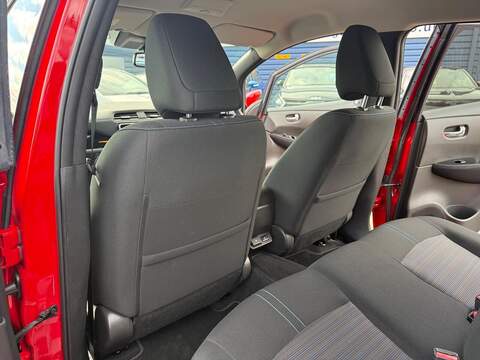 Nissan Leaf 39kWh N-Connecta Auto 5dr - U80667