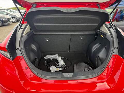 Nissan Leaf 39kWh N-Connecta Auto 5dr - U80667