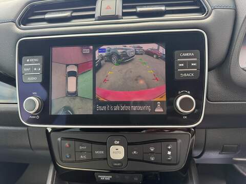 Nissan Leaf 39kWh N-Connecta Auto 5dr - U80667