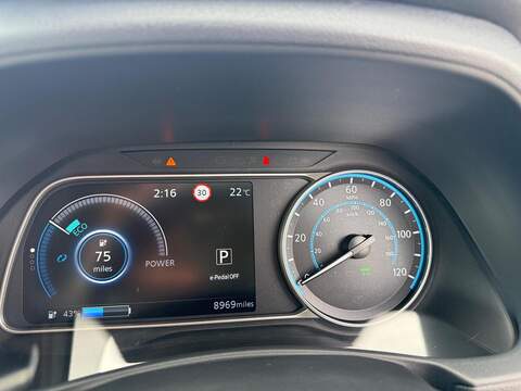 Nissan Leaf 39kWh N-Connecta Auto 5dr - U80667