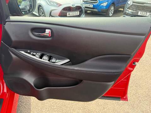 Nissan Leaf 39kWh N-Connecta Auto 5dr - U80667